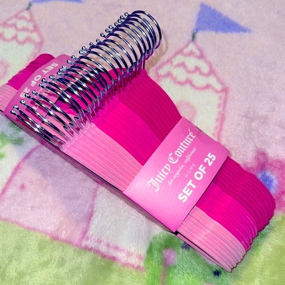 Juicy Couture Pink Velvet Hangers Set of 25 - Picture 4 of 9